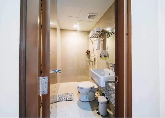 The Florence Mckinley Hill Apartment *