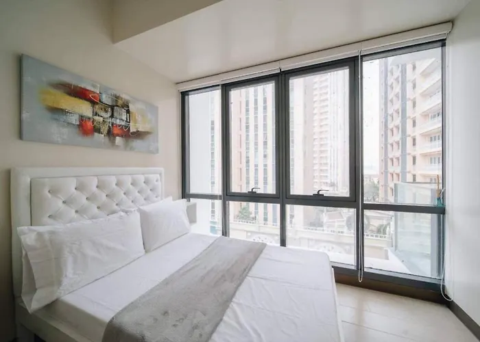 The Florence Mckinley Hill Apartment *